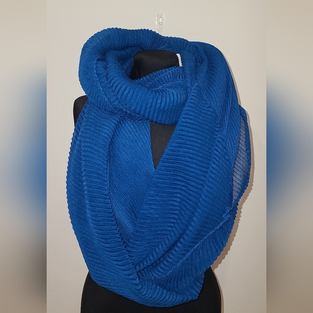 Top secret accessorize cobalt blue pleated snood